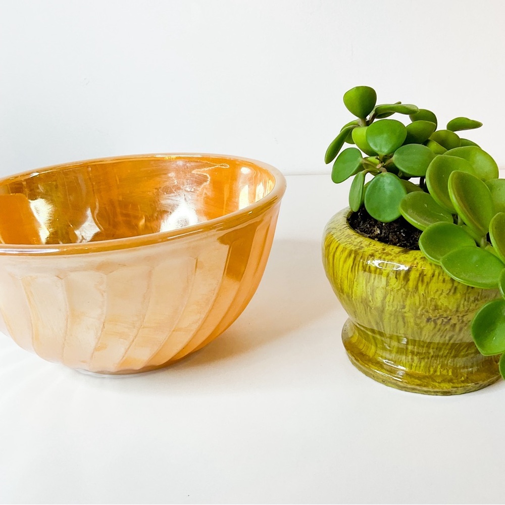 VINTAGE Fire King Peach Lustreware Mixing Bowl – Retro Glass Kitchenware